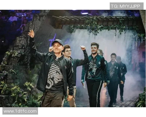 2019全锦赛精彩对决武杨与何卓佳的巅峰较量回顾